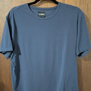 Cuts Clothing mens split hem shirt